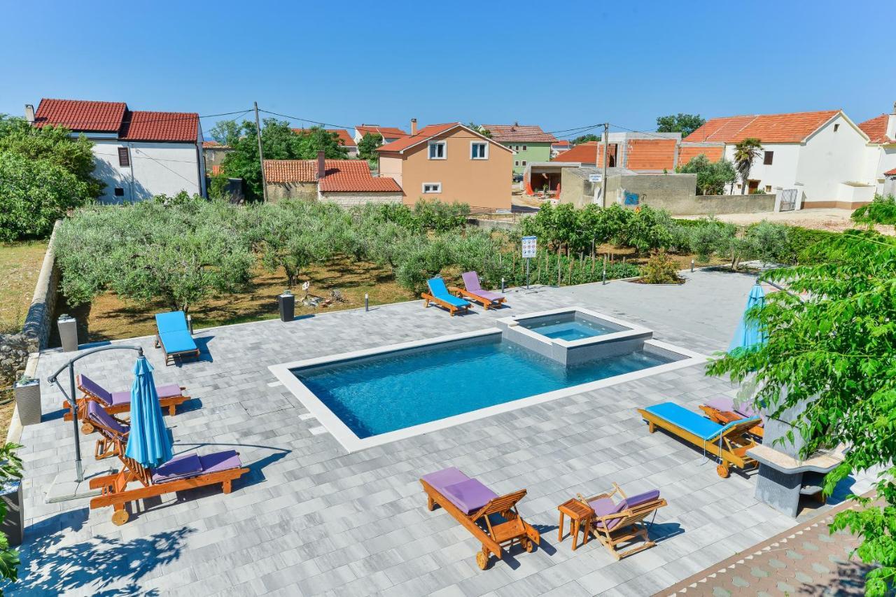 Villa Family Friendly House With A Swimming Pool Privlaka, Zadar - 5762 Privlaka  Exterior foto